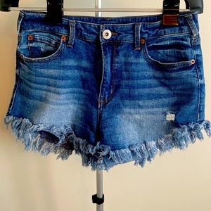 ⭐️⭐️INC denim distressed shorts; size 6/28